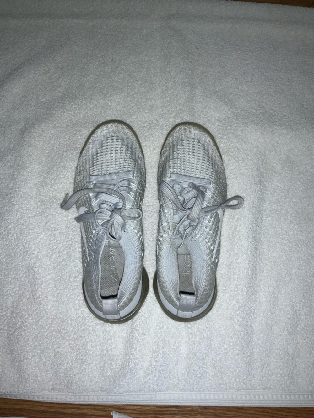 Nike Women's Light Gray Knit Running Shoes